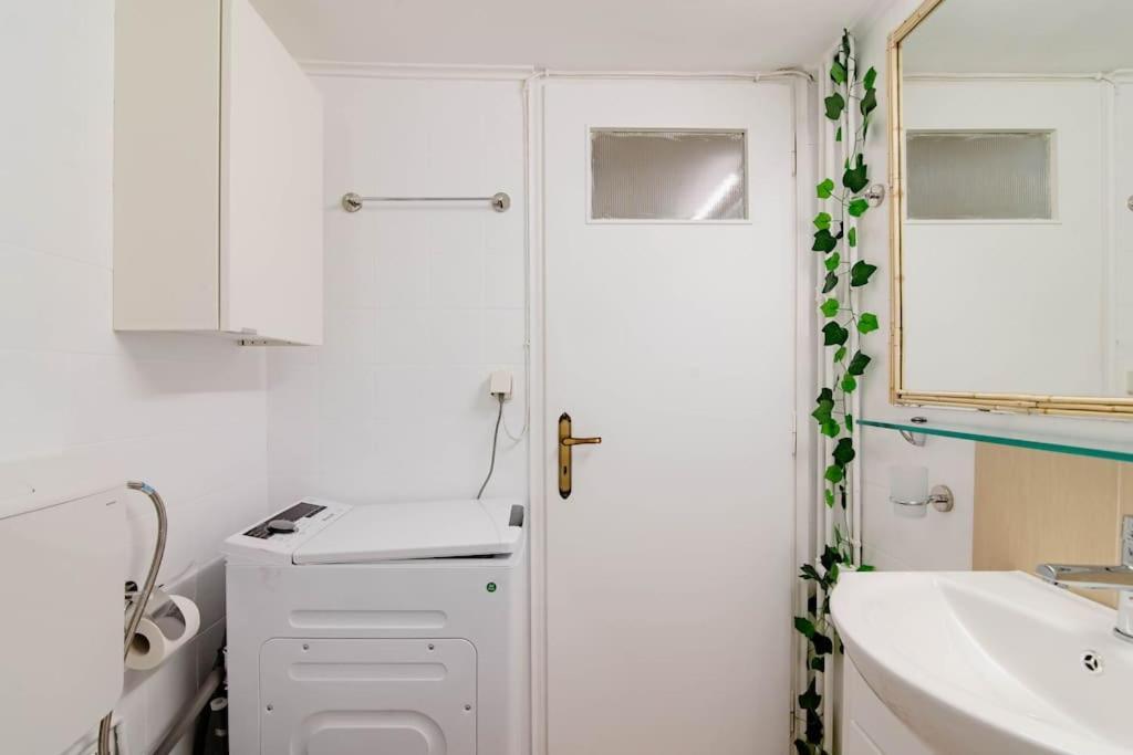 Athens Paradise Apartament 50 Sqm Near To Metro #2 Bagian luar foto
