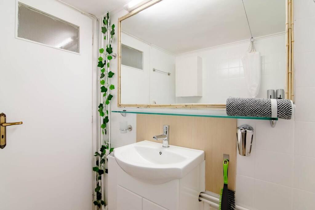 Athens Paradise Apartament 50 Sqm Near To Metro #2 Bagian luar foto